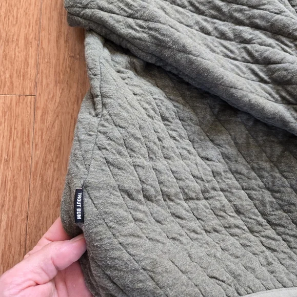 Orvis Green Quilted Pullover - Picture 4 of 5